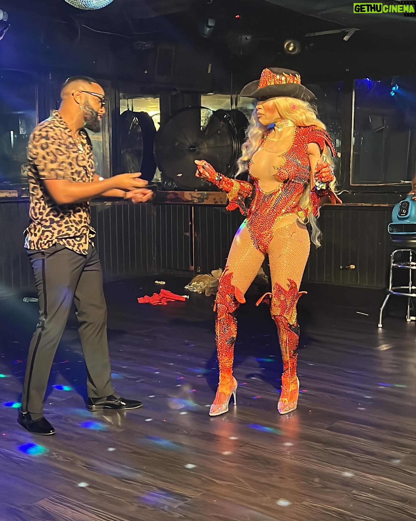 Trinity K. Bonet - 4.8K Likes - Swipe left … atl Monday night at @bulldogs