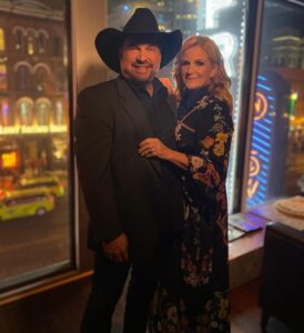 Actress Trisha Yearwood HD Instagram Photos and Wallpapers September 2024