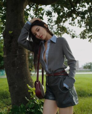Tsai Jui-hsueh Instagram - 情人節想好要跟誰過了嗎？

這次七夕情人節限定包款
經典的Horsebit 馬銜鍊包款搭配
Rosso Ancora 暗紅色皮革真的好喜歡♥️

@gucci #gucci