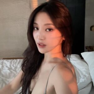Tsai Jui-hsueh Instagram - 喜歡日出還是夕陽？🧡