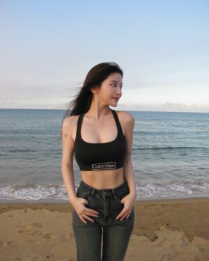 Tsai Jui-hsueh Instagram - Oh-oh ooh-oh~🤍
最近真的好熱 🫠 想跳到海裡游泳
-
喜歡CCD的懷舊感
