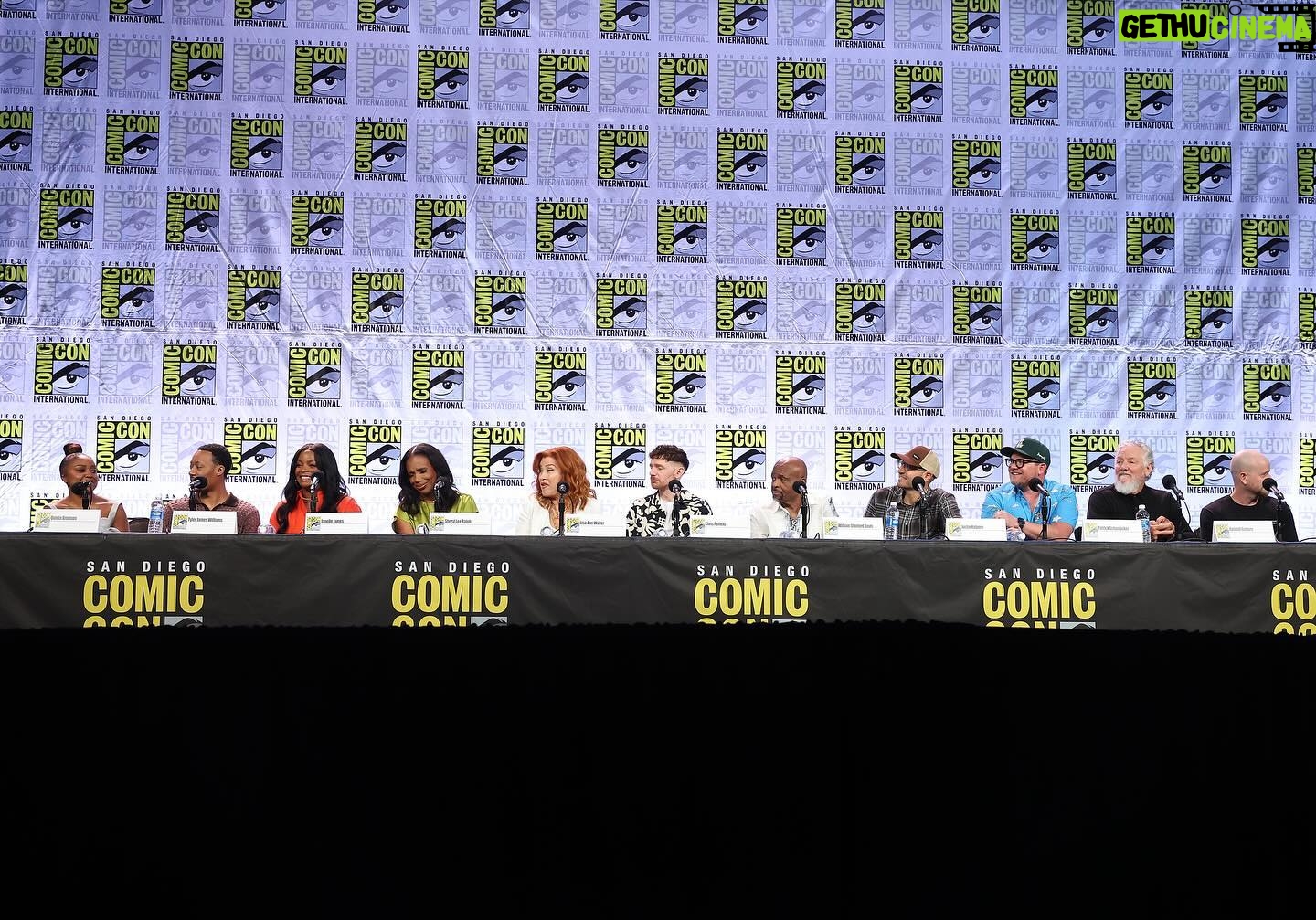 Tyler James Williams - 23.7K Likes - Comic Con β24
You guys never disappoint.
Thank you for making this the most fun kick off before production Iβve ever had β€οΈ
Styled by: @ilariaurbinati
Grooming by: @crazysexybeautifoe