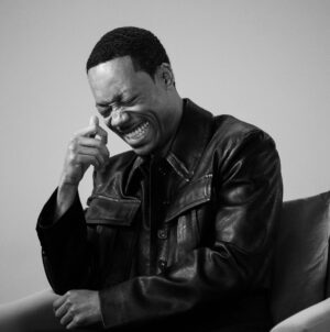 Tyler James Williams Instagram - #ActorsonActors with the good brother @anthonymackie for @variety 

Styled by: @ilariaurbinati 
Groomed by : @crazysexybeautifoe 
📷: @MaryEllenMatthewsNYC