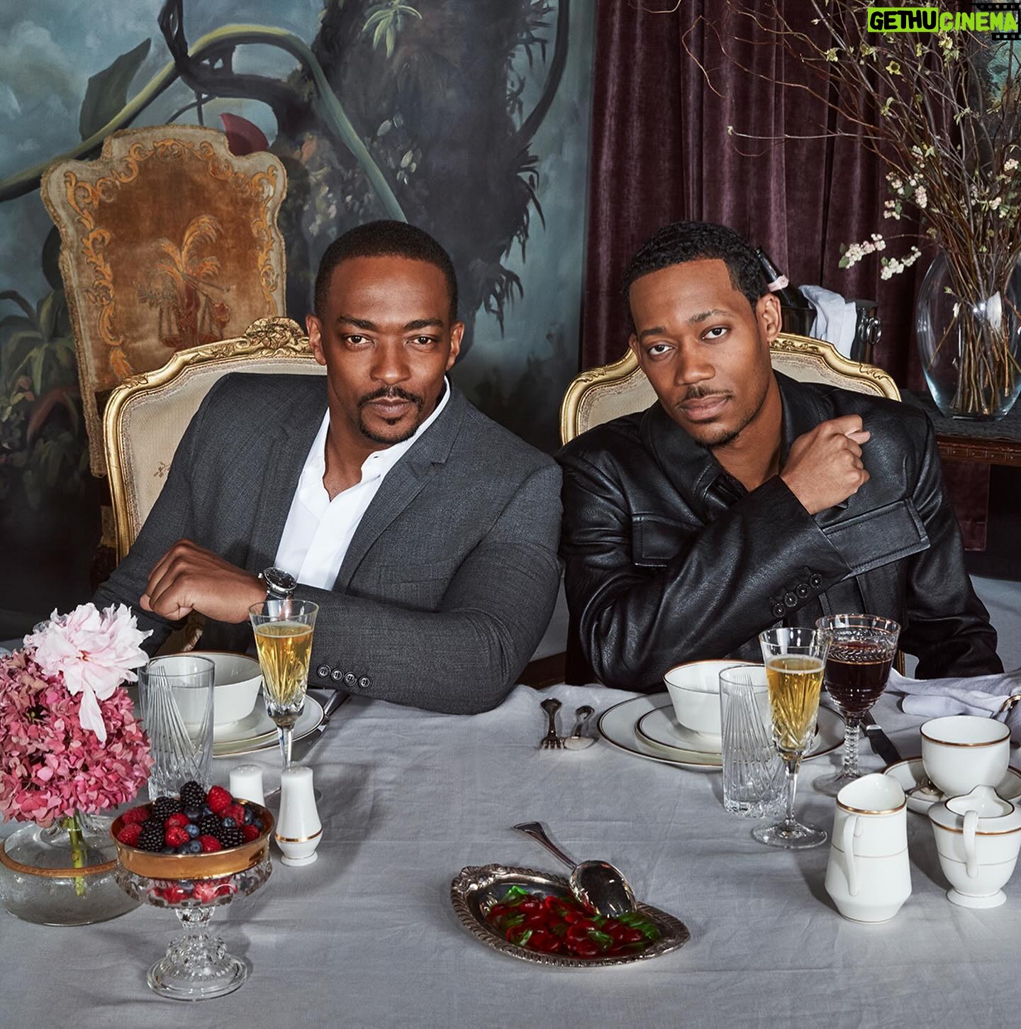 Tyler James Williams - 3 Likes - #ActorsonActors with the good brother @anthonymackie for @variety
Styled by: @ilariaurbinati
Groomed by : @crazysexybeautifoe
π·: @MaryEllenMatthewsNYC