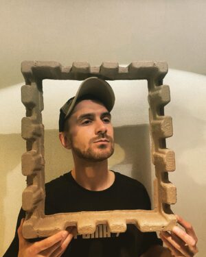 Tymofii Muzychuk Instagram - Шедевр!😅
Хто намалює краще?
Художники тут є?) Малюнки репощу🖼