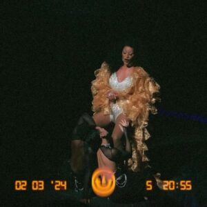 Tynomi Banks Instagram - So my Solid Gold Tour has been a huge success in the first first three cities (Hamilton, Brampton and Georgina). Who wants more information for the next three cities? 😍😍😍❤️❤️❤️