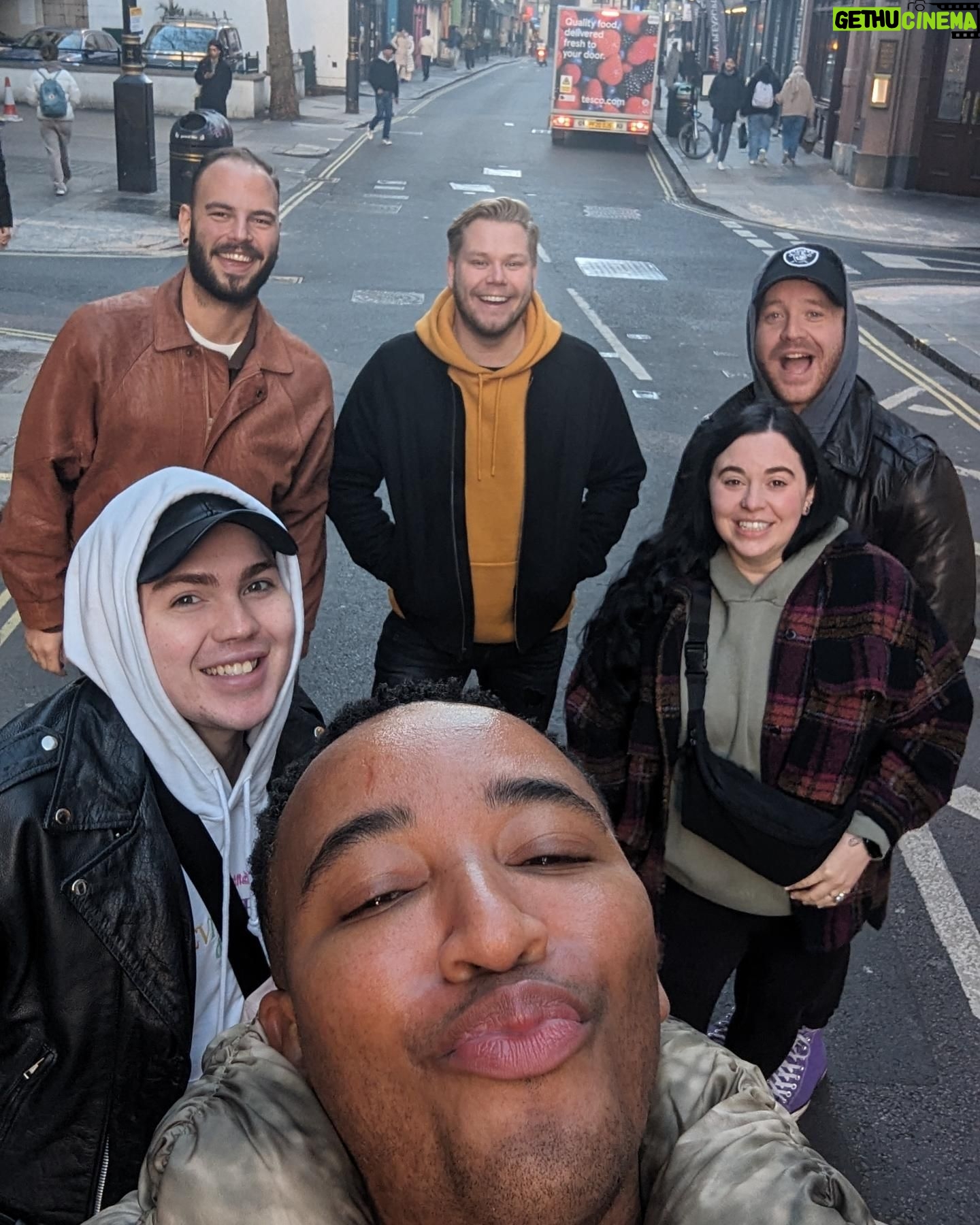 Tynomi Banks - 1.8K Likes - Dragcon UK recap honestly, this place always makes me feel like I should be living here. Everyone at dragcon the fans the workers I have so much love for you.