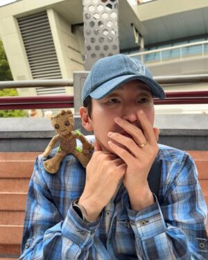 Uhm Ki-joon Instagram - I'm groot~~~