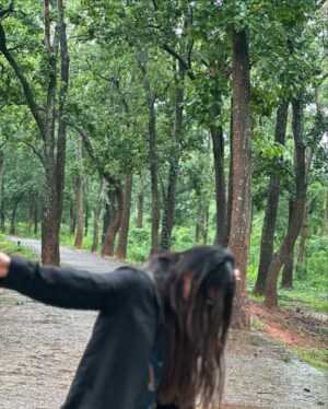 Unika Ray Instagram - Me reconnecting with nature after believing a man🤓

#unika #love #nature #beauty #forest #jungle #natureisbeautiful #greeny #happiness #happy #happywoman