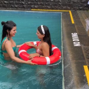 Unika Ray Instagram - Good time and crazy friend make the best memories 🫂👯❤️🧿 

#instagram #love #friendship #runika #mine #photoshoot #lifeline #trending #unikaray #ruchiiii_shii