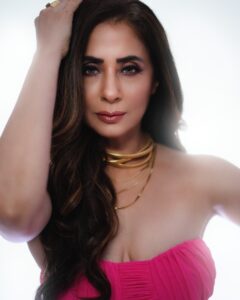 Actress Urmila Matondkar HD Instagram Photos and Wallpapers August 2024