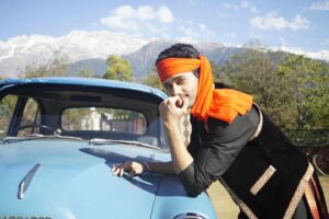 Utkarsh Sharma Instagram - Today marks one year of #Gadar2 … and I simply cannot thank all you guys enough for your love and blessings. Sharing some moments… swipe to see a surprise pic from Gadar 1 😜

Thanks to the entire cast, technicians and teams of ASP and ZEE for making it possible. 
@iamsunnydeol @simratkaur_16 @anilsharma_dir @manishwadhwa.in @anilsharmaprod @zeestudiosofficial @shariq_patel @shabinakhanofficial @mithoon11 @zeemusiccompany