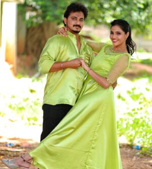 Vaishali Thaniga Instagram - @sathya.dev ❤️😘 

Couple outfit designed by @chitras_fashion_studio ❤️
Makeover @_chitras_makeup_artist_28 ❤️
Photography @dk_photography28 ❤️