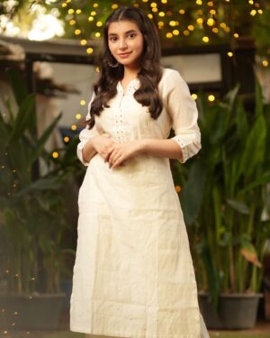 Vaishnavi Ganatra Instagram - Desi वातावरण 🦢🪷✨ 

@castingbeans @eclicks.photographer 
Stylist @priyansssshhhii 
HMU @salmasayyed47 @qureshi_aslam 

#vaishnaviganatra #instagram #instagood #explore #explorepage #fyp #foryoupage #photooftheday #love #traditional