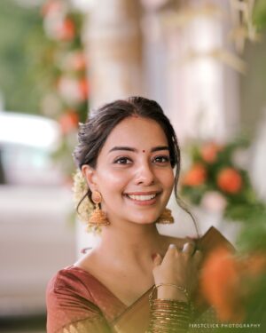 Vaishnavi Venugopal Instagram - HMU : @aishwaryakarayilofficial 
Saree : @pothysofficial 
Shot by : @firstclick_photography__