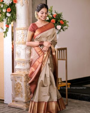 Vaishnavi Venugopal Instagram - HMU : @aishwaryakarayilofficial 
Saree : @pothysofficial 
Shot by : @firstclick_photography__