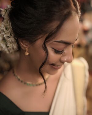 Vaishnavi Venugopal Instagram - HMU : @aishwaryakarayilofficial 
Draping : @drapewithkp 
Shot by : @firstclick_photography__
