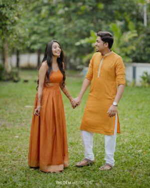 Vaishnavi Venugopal Instagram - “I’m ready to PAAARTYY.” 
 For enquiries
9847702021
Follow us : @phloem.weddings
Web: www.phloemweddings.com
@freehandsmediahouse
#wedding #weddingdress #weddingphotography
#weddinginspiration #weddingdecor #weddingplanner
#phloem.weddings #reels #reelsinstagram
@raghavnandakumar and @vaishuv__

Mehendi artist @shabnam_mehendi_kochi 
Makeover @janvimakeovers__
