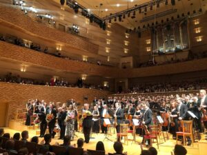 Valery Gergiev Instagram - В Концертном зале #MariinskyTheatre прозвучала оратория «О любви и ненависти». Произведение Софии Губайдулиной под управлением Валерия Гергиева представили Гелена Гаскарова (@gelena_gaskarova), Михаил Векуа (@mikhailvekua), Владимир Мороз, Михаил Петренко (@mikhailpetrenko), Хор и Симфонический оркестр Мариинского театра.