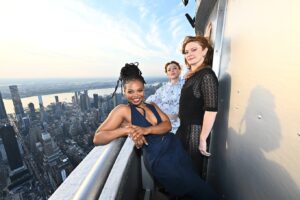 Valorie Curry Instagram - My first ever visit to the Empire State Building after living in New York for twelve years.

Makeup: @natashasmee 
Hair: @davidvoncannon