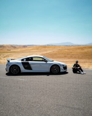 Valtteri Bottas Instagram - Fun day in California 🇺🇸

More to come eventually about our secret mission with @hylandgram 

#VB77 #Hyland @stakef1team