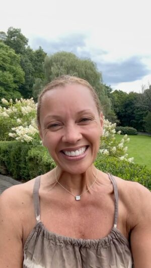 Vanessa Williams Instagram - SURVIVOR is a never ending journey of self discovery. To survive is to never stop putting in the work, even when the going gets tough. After decades in the business, I’m back with my first album in 15 years and damn, it feels good. Thank you’s to my talented team coming tomorrow. SURVIVOR out at midnight tonight.