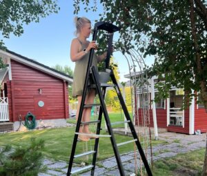 Vappu Pimiä Instagram - Päivä pähkinänkuoressa:
1. Huhkimisen jälkeen sauna ja uinti 
2&3&4. Kirsikoita on enemmän kun koskaan, joten keräys- ja hilloketalkoot pystyyn!
5. Tyhjensin myös huussin!💪🙋‍♀️
6. Ja istutin uusia kukkia vanhojen rinnalle🌸
7. Syötiin aamubrunssi ulkona kylässä olleen ystäväperheen kanssa❤️🌞 
#myday