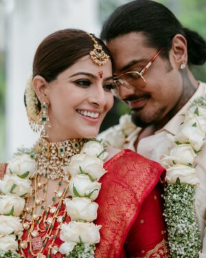 Varalaxmi Sarathkumar Instagram - I finally got my Fairytale Wedding..!!
My Prince asked me to marry him and I did..!!!
One day down and forever to go.!!
To Love,Laughter and Loads of food..!!
I love you Nicholai..

Thank you for making me feel like the world’s most beautiful bride 
@jayalakshmisundaresan 

Saree @cliosilk 
Jewellery @utharikha_jewellers 
Blouse @riya.preethi_designer 
Photography @theaaronobed 
Decor @white.reflections

#wedding #married