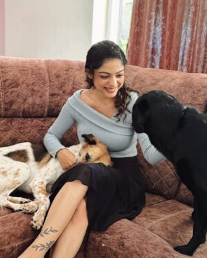 Varsha Bollamma Instagram - My pack 🥹🤍✨