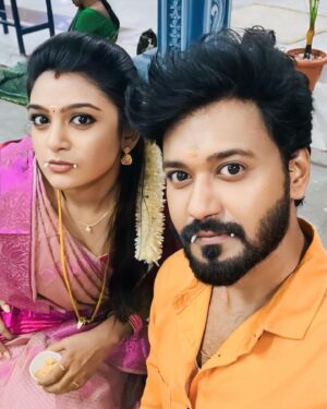 Varshini Suresh Instagram - When our vibe matches.!👹 #neenaankaadhal 

#vijaytv #varshinisuresh #neenaankadhal #serialactress #tamilserial #explore #explorepage #viral #selfie #fun #happy #bts #trending #trend #photography #picoftheday #insta