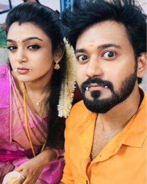 Varshini Suresh Instagram - When our vibe matches.!👹 #neenaankaadhal 

#vijaytv #varshinisuresh #neenaankadhal #serialactress #tamilserial #explore #explorepage #viral #selfie #fun #happy #bts #trending #trend #photography #picoftheday #insta