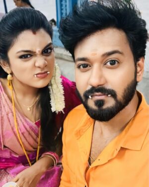 Varshini Suresh Instagram - When our vibe matches.!👹 #neenaankaadhal 

#vijaytv #varshinisuresh #neenaankadhal #serialactress #tamilserial #explore #explorepage #viral #selfie #fun #happy #bts #trending #trend #photography #picoftheday #insta