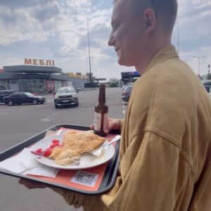 Vasyl Baidak Instagram - вирішив залити пару приколів, а далі все як в тумані…

але за Inna-Hot та іншими її треками ви точно засумували.