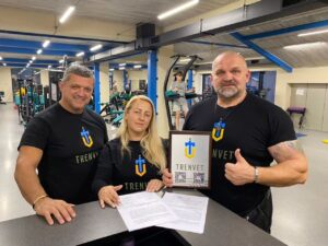 Vasyl Virastyuk Instagram - ДО РОДИНИ Trenvet UA ДОЛУЧИЛАСЬ ЗАКАРПАТСЬКА ОБЛАСТЬ 📌
 ✅ одразу дві мережі тренажерних залів @viper gym та @dart підписали меморандум📝 про співпрацю з Федерація стронгмену України та Звитяга Нескорених щодо реабілітації ветеранів та військовослужбовців через фізичну культуру та спорт💪

  Висловлюю особливу повагу та дякую за сприяння в підписанні Михайло Гал та Роман Зажирко 🤝🤝🤝