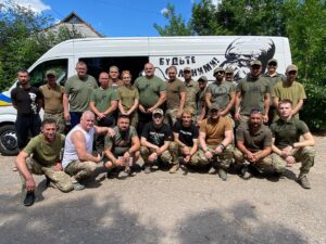 Vasyl Virastyuk Instagram - Ми дякуємо вам за те, що ви захищаєте нас, наших рідних та близьких, нашу рідну Україну, її цілісність та недоторканість, її гідність. Ви даєте нам надію, що настануть кращі часи для нашої неньки України. 

Будьте сильними ! 💪💪💪