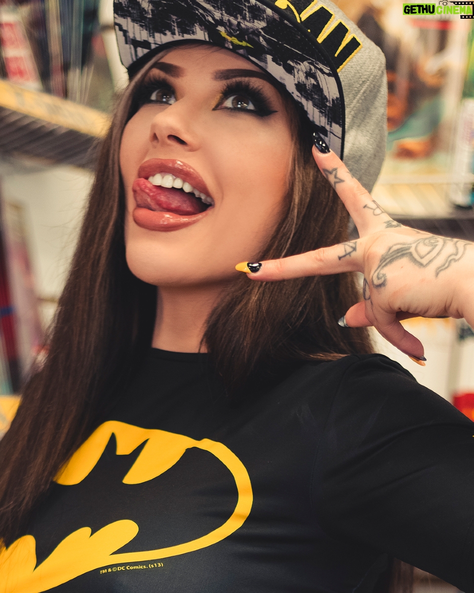 Vera Bambi - 4K Likes -