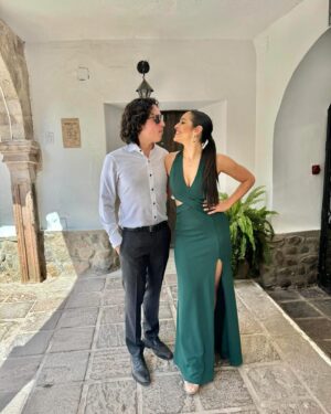Verónica Álvarez Instagram - Este fin de semana ha sido una película de principio a fin. Gracias por hacernos parte del mejor día de sus vidas! Los queremos MUCHO!!
Que vivan los novios (ahora esposos)!!!!!!!