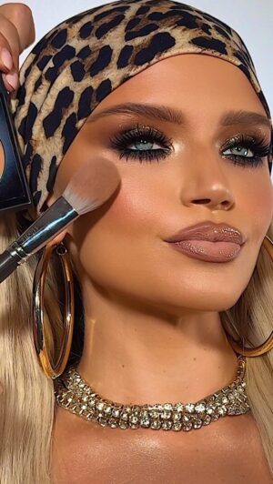 Veronika Dash Instagram - My favorite bronzer now from @yslbeauty 02. So soft texture and universal color.✨
My beautiful model @veronikadash .🫶
Hair @mills_hair_extensions 🤍
#makeupbykaterynakeleberda #lamakeupartist #yslbeauty #giftedbyyslbeauty #losangelesmakeupartist #losangelesmua #lahairstylist #losangeleshairstylist #lamodels #laphotographer #celebritymakeupartist