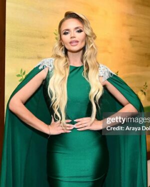 Veronika Dash Instagram - This is confirmation I need to play a superhero in 2024 ✨ Last night for the 10th annual @toysfortotsofficial charity winter wonderland 🎄 @amibaconsulting you guys threw an insane holiday party! ❄️ @jessicaangelcollection 👗 Glam @modern_glow_bar 📍 @flawlessfaces.la 💄 @anjela_kareyan x @bellamihair 💇‍♀️ #toysfortots2023