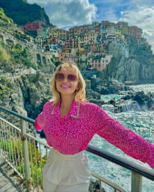 Veronika Dash Instagram - 𝓒𝓲𝓷𝓺𝓾𝓮 𝓣𝓮𝓻𝓻𝓪 ✔️ I’ve had this place on my vision board for almost a decade… today my manifestation came true 🥰 The most epic adventure through a magical place & I could not be more grateful ♥️Te amo Italia Italy 🇮🇹 #cinqueterre