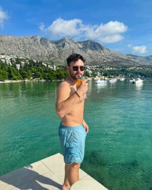 Veronika Dash Instagram - One of the most beautiful countries with the kindest people 🇭🇷 So happy we got to experience the @sheratondubrovnik on our first stop in Croatia and just steps away from the stunning Adriatic Sea 🌊 The spa was beautiful, the staff was beyond accommodating & the food was so fresh and delicious…Hvala Vam! 💙 #croatia #Sheraton