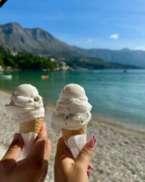 Veronika Dash Instagram - One of the most beautiful countries with the kindest people 🇭🇷 So happy we got to experience the @sheratondubrovnik on our first stop in Croatia and just steps away from the stunning Adriatic Sea 🌊 The spa was beautiful, the staff was beyond accommodating & the food was so fresh and delicious…Hvala Vam! 💙 #croatia #Sheraton