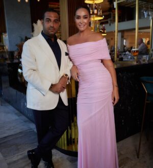 Vicky Martín Berrocal Instagram - L A  G A L A 🤍 

Gracias @evalongoria por enseñarme tan de cerca tu compromiso y tu trabajo incansable en labores sociales. Tu generosidad y entrega son ejemplares como ejemplar es la gran familia que te rodea. 
@mariarbravo es un claro ejemplo de ello. Que corazón el tuyo ☺️
Y lo recalco porque es absolutamente abrumador ver que todoooooo lo que os rodea está lleno de verdad, de humildad y de cariño aunque después de conoceros, no podía ser de otra manera. 
Qué honor acompañarte en esta gala y aprender que el éxito solo y exclusivamente vale, para elevar a los demás y crear una diferencia positiva en el mundo. 
@globalgiftfoundation #globalgiftgala 

Todos los vestidos que veis en este post son de @victoria.coleccion Estudio. 
📸 @manuelmartosc