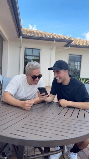 Víctor Drija Instagram - Tu amigo 🤪📸