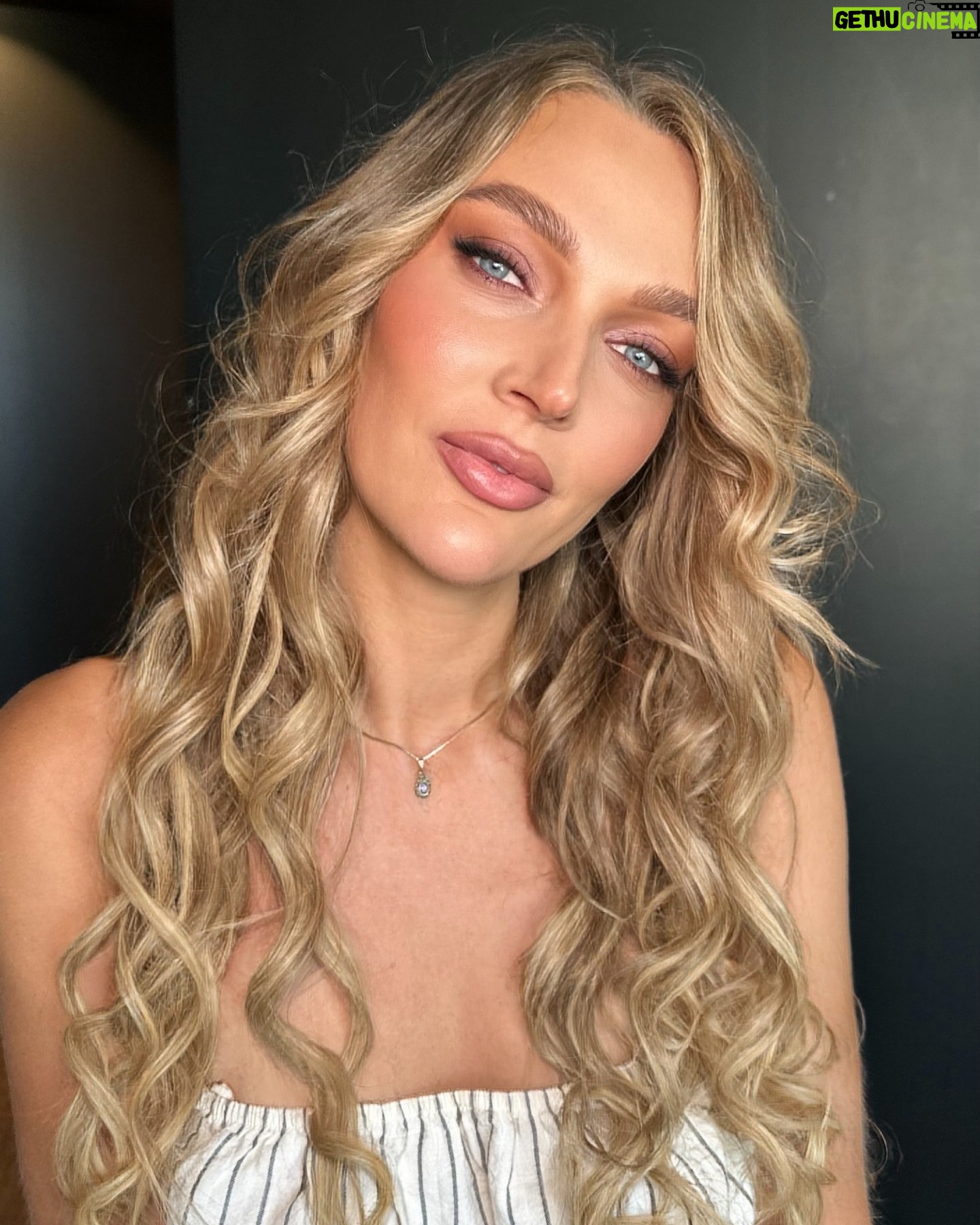 Victoria Jancke - 605 Likes - What a beauty 🫠 Had the absolute pleasure to be doing makeup on this amazing inspiring woman @victoria.jancke ❤️ Keep inspiring and can’t wait to work with you again 🫶🏻