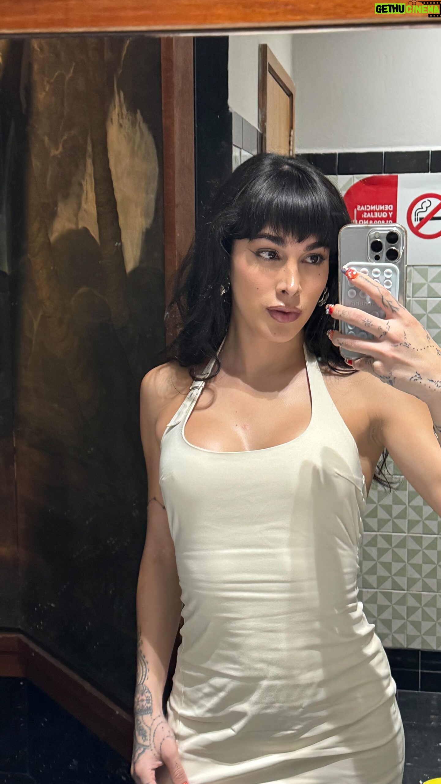 Victoria Volkova - 18.1K Likes - outfit del día ⭐️
full @bershka
#bershkastyle #gifted