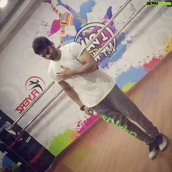 Vijay Varma - 35.5K Likes - Throwback to a few songs I’ve thoroughly enjoyed choreographing and dancing to. Turns out they all happened to be by one of my favourites, rockstar @anirudhofficial ♠️ let me know which one’s your favourite ✨ #idancemyway
