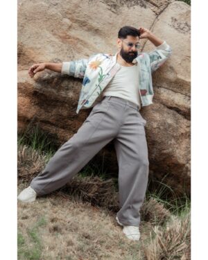 Vikram Instagram - Rock your jacket like a boss.  Styling @ishabhansali 📸@puchi.photography Bomber  @hm @basquiat
Trousers  @hophead.apparel 
Sunglasses @rosvinbugs #thangalaanfromaug15 #thangalaandiaries