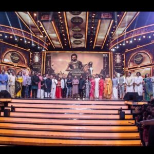 Vikram Prabhu Instagram - ⭐️ A night to remember! #stars #legends #cinema #actors #friends #family #ps1