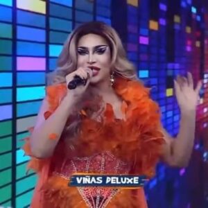 Viñas Deluxe Instagram - Our Drag Pop Misis singing live 🎤 on All Out Sundays! #AOSProudkami

🗓️06.30.24
🎟️ All out Sunday ~ All out Biritan with Queedoms and the Queen Divas 👑

🎥 Full Video 🔗https://youtu.be/ZfBqTvqM9xU?feature=shared